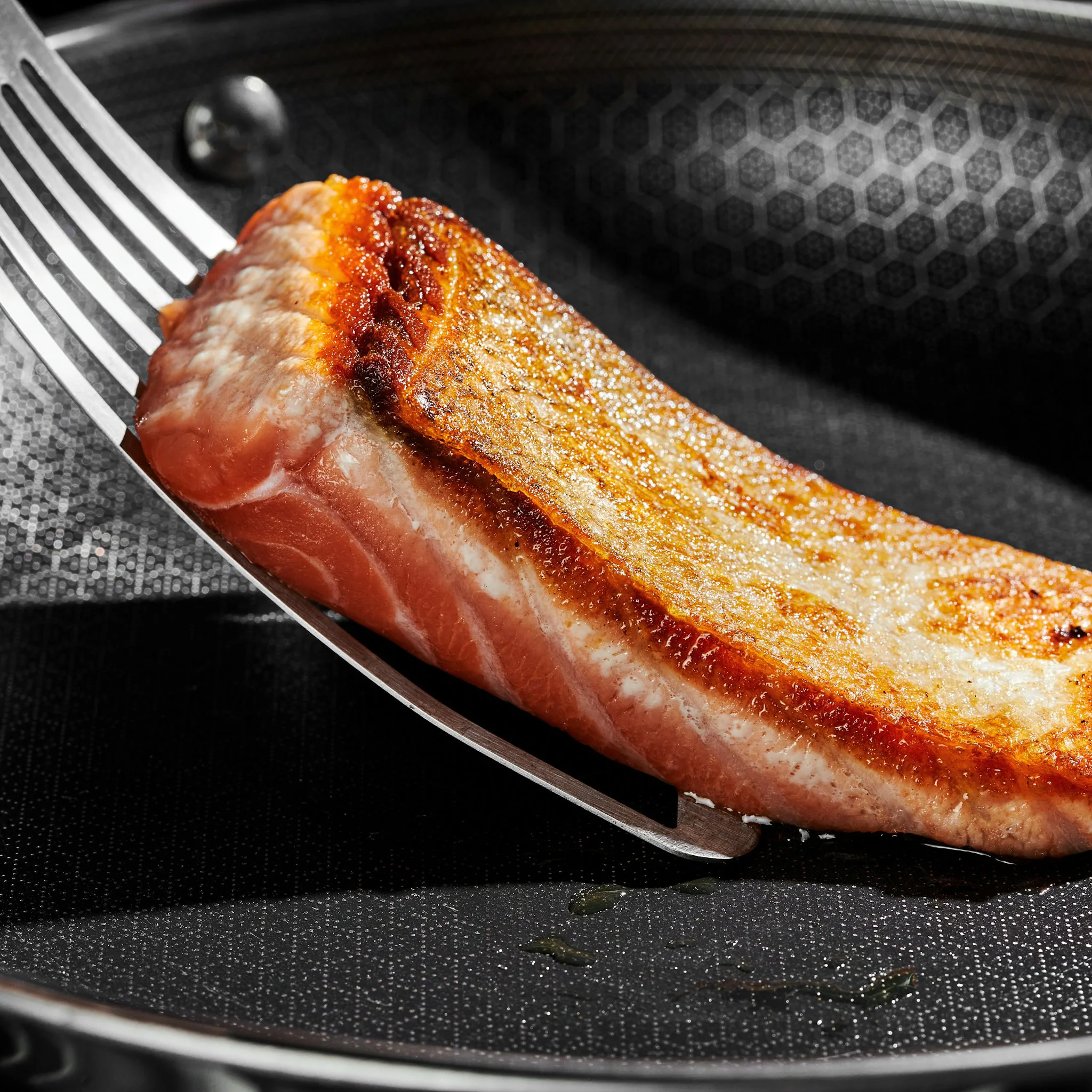 3 Litre Hybrid Deep Sauté Pan with Lid - Image 7